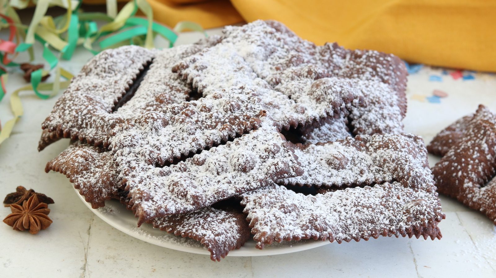 Chiacchiere di Sal De Riso: la versione al cacao del celebre maestro pasticciere