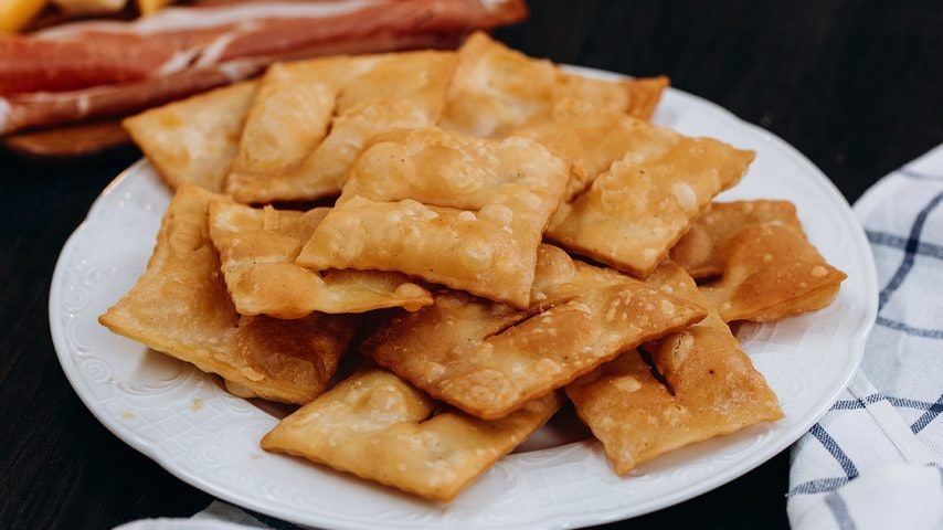 Chiacchiere salate: la ricetta dell'antipasto sfizioso e stuzzicante per Carnevale