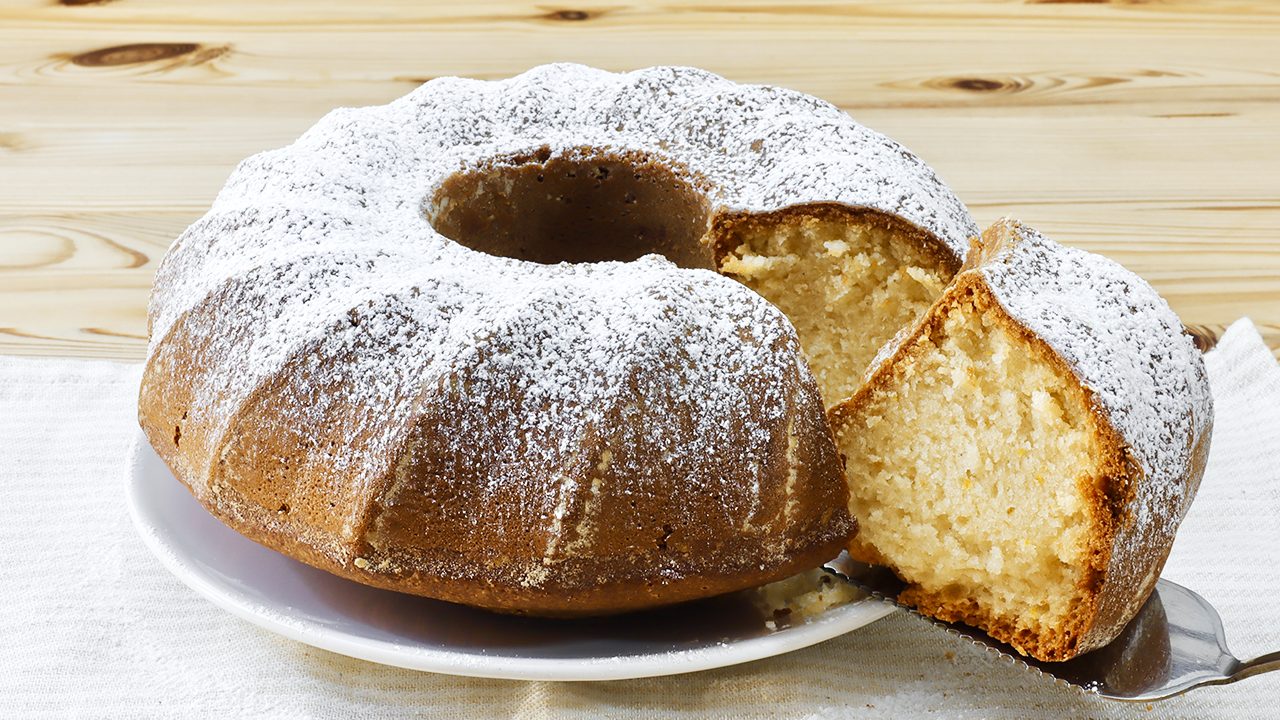 Ciambellone senza uova: la ricetta del dolce alto, soffice e leggero