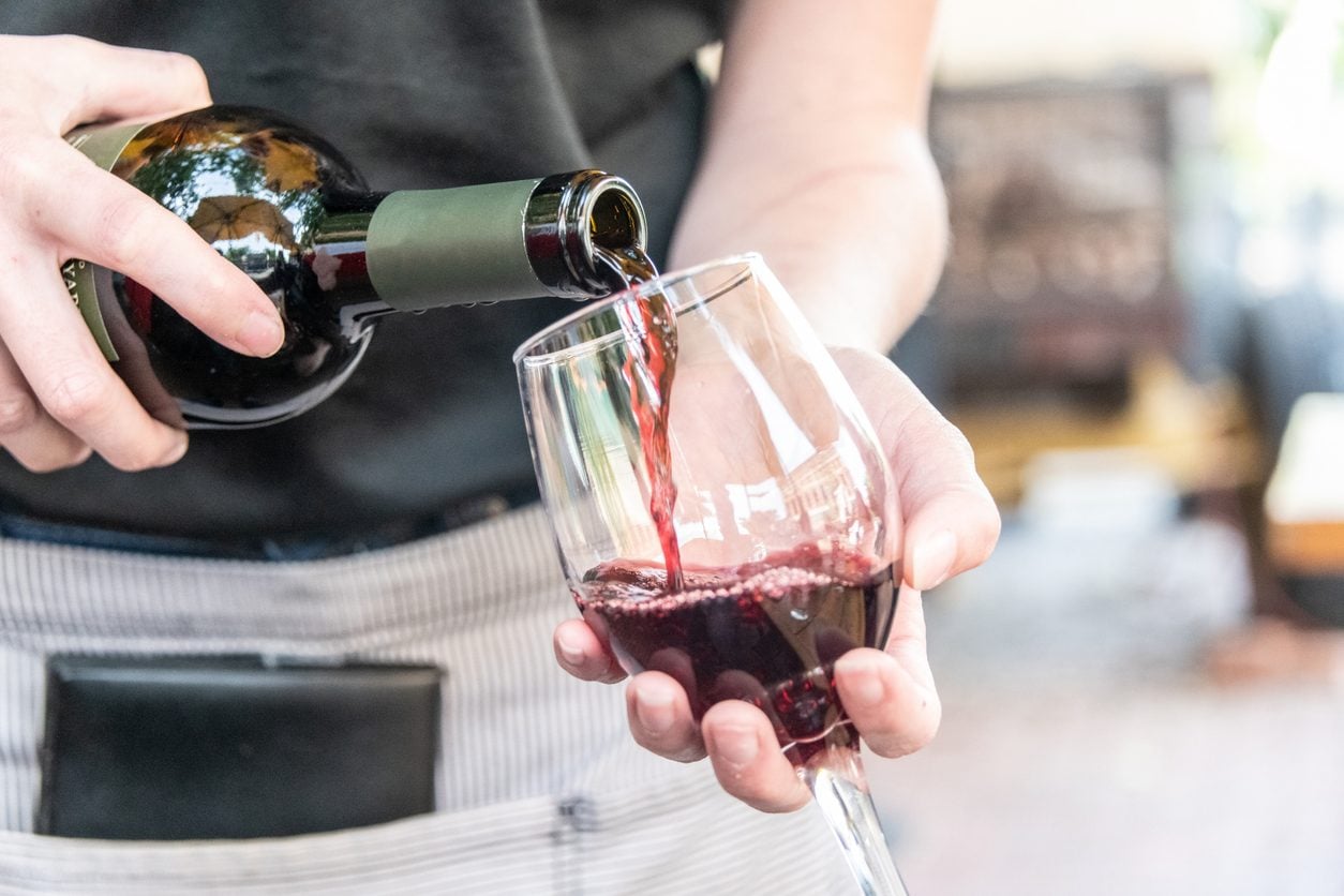 I difetti del vino più comuni: come riconoscerli nel calice