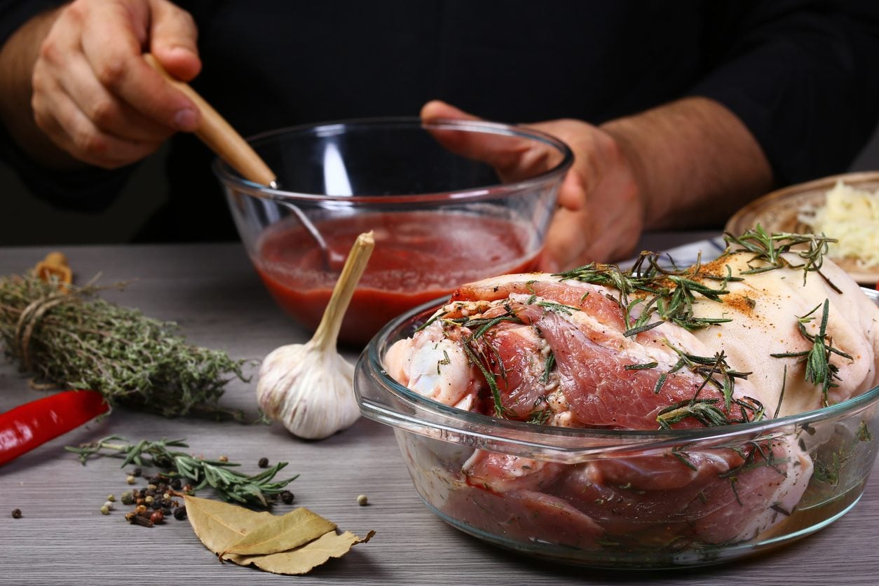 La marinatura spiegata bene: una guida su tecniche, tempi e abbinamenti più efficaci