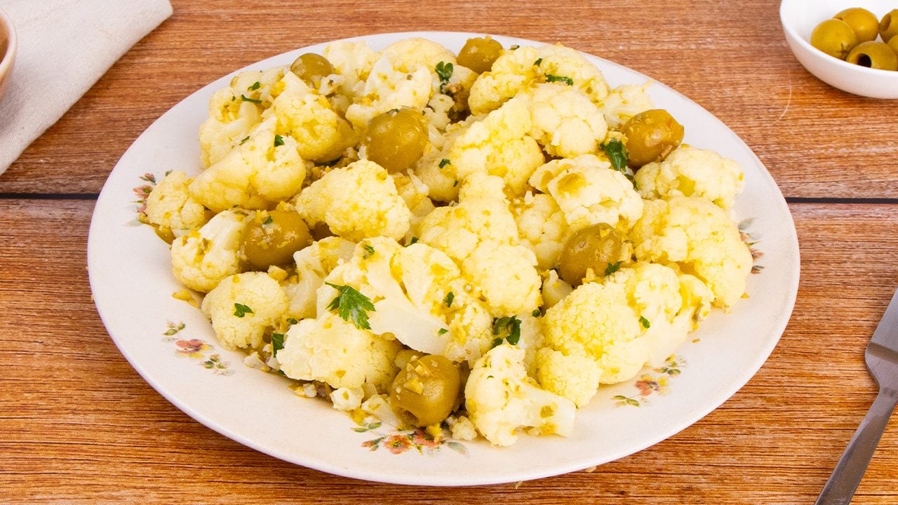 Insalata di cavolfiore: la ricetta del contorno invernale semplice e saporito