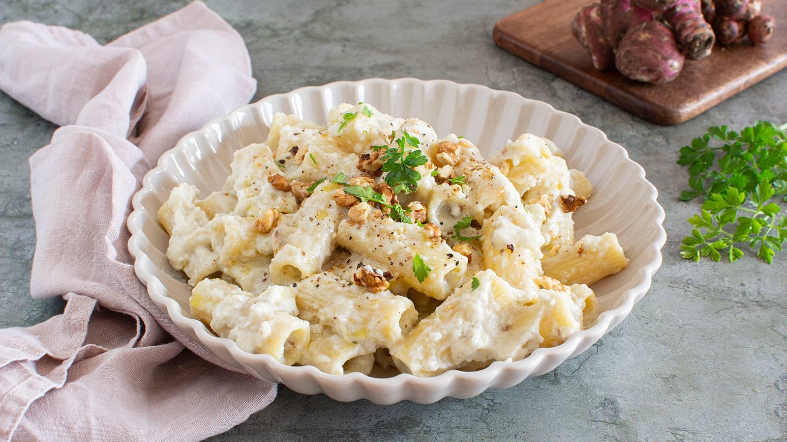 Pasta con topinambur e ricotta