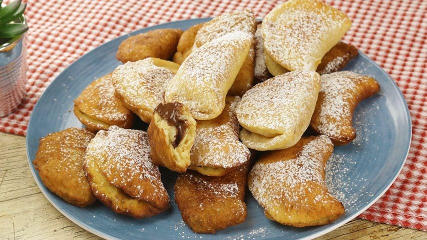 Ravioli dolci di Carnevale: la ricetta dei dolcetti soffici con golosa farcitura