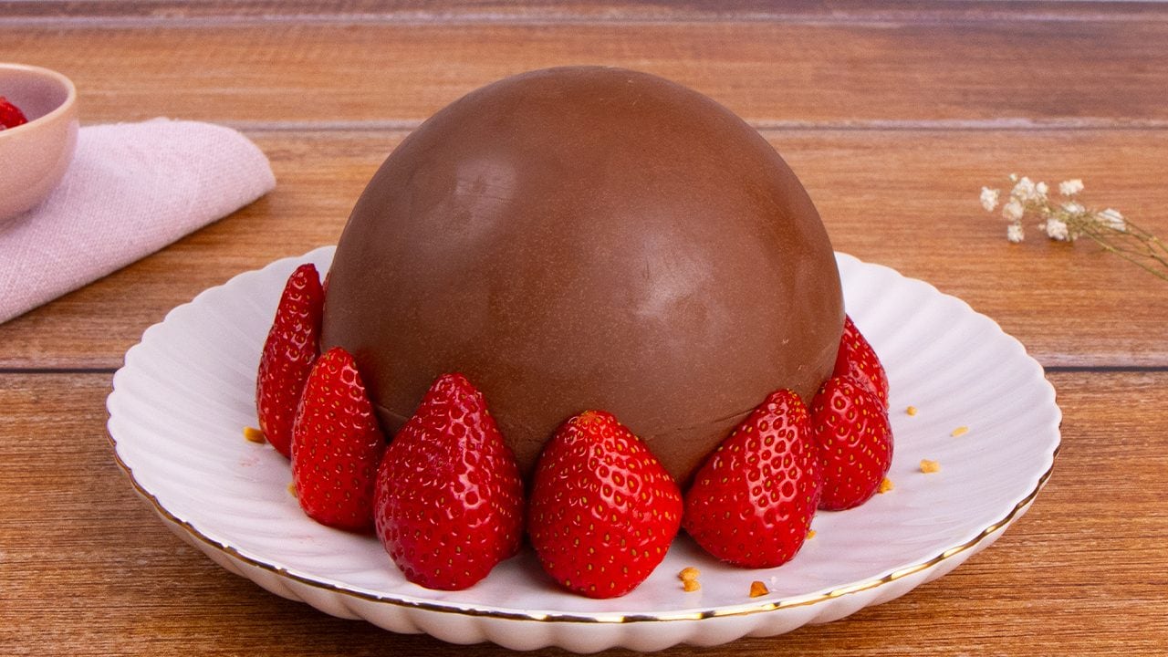 Sfera di cioccolato: la ricetta della choco ball con sorpresa