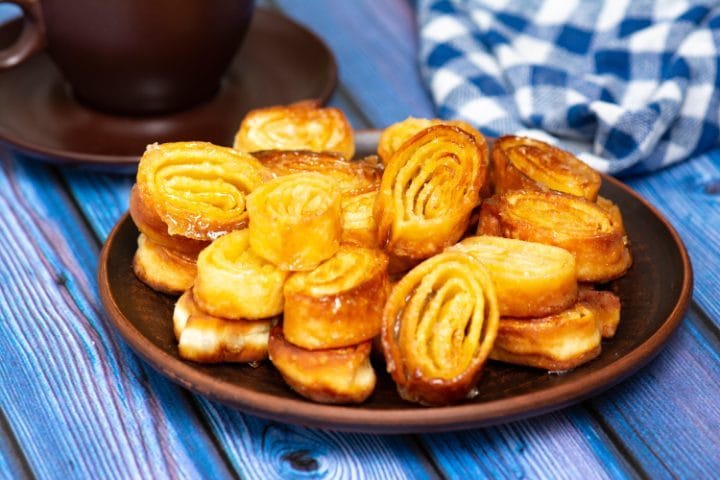 Tagliatelle fritte di Carnevale: la ricetta dei dolcetti dorati e croccanti