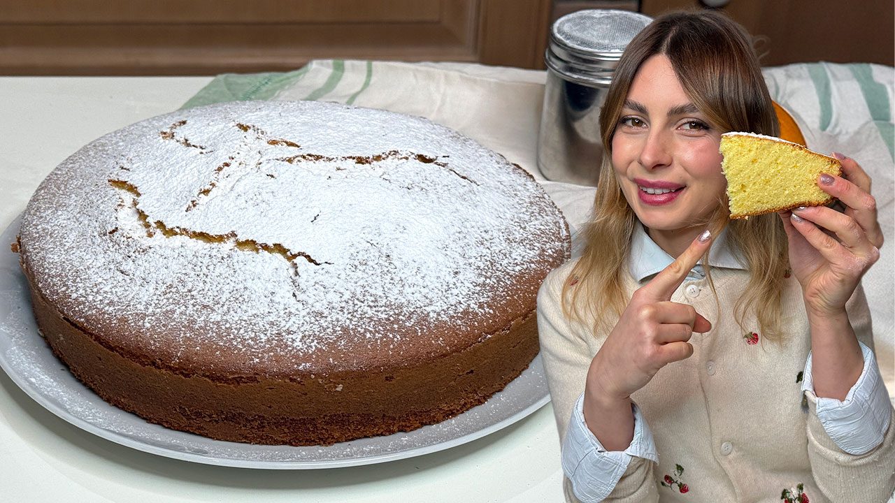 Torta all'arancia: la ricetta del dolce morbidissimo e profumato