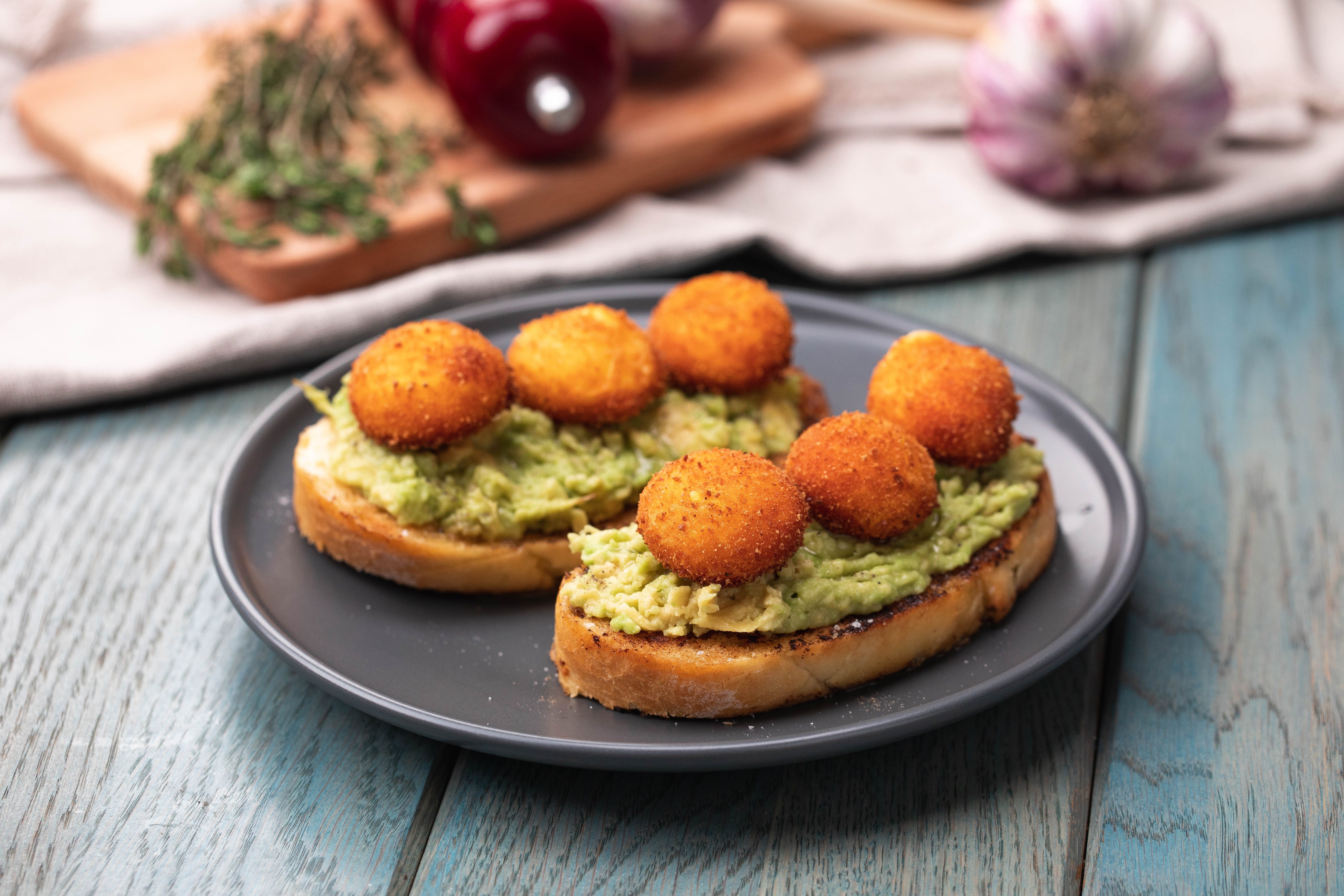 Tuorlo d'uovo fritto: la ricetta dell'antipasto originale con solo 2 ingredienti