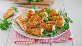 Carote di pasta sfoglia farcite