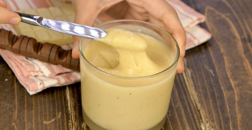Crema di nocciole bianca: la ricetta della crema spalmabile veloce e golosa