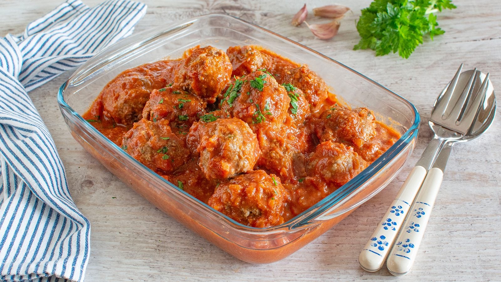 Polpette al sugo alla romana: la ricetta del secondo piatto facile e gustoso