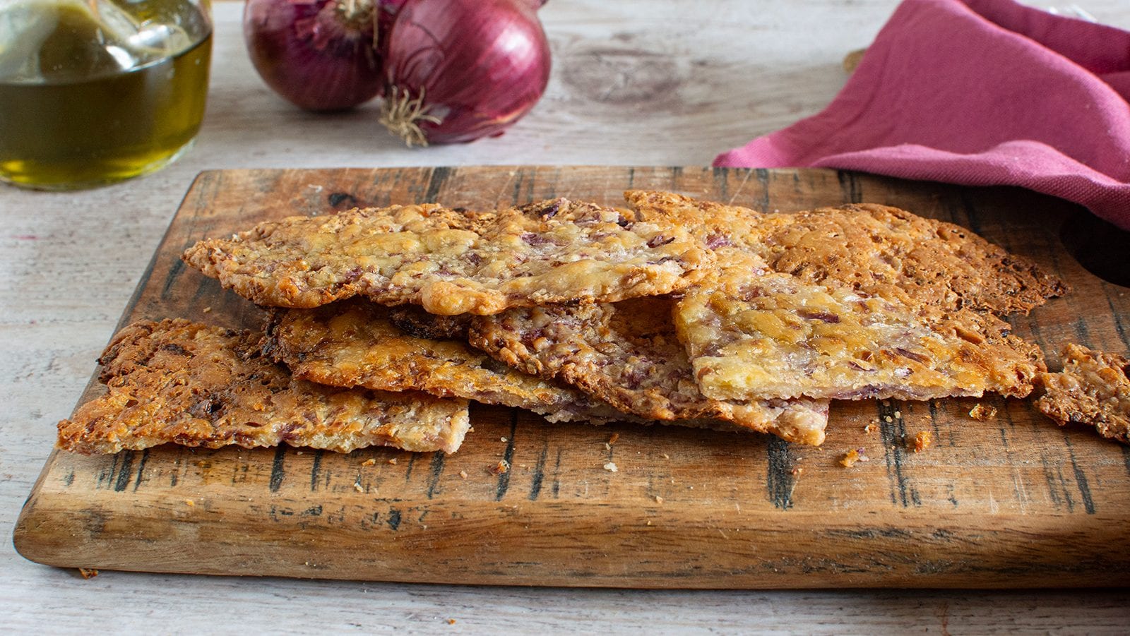 Scrocchiarella alle cipolle: la ricetta dello snack veloce e saporito