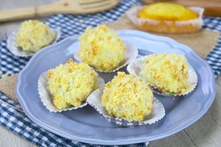 Tartufini mimosa: la ricetta dei dolcetti perfetti per l'8 marzo