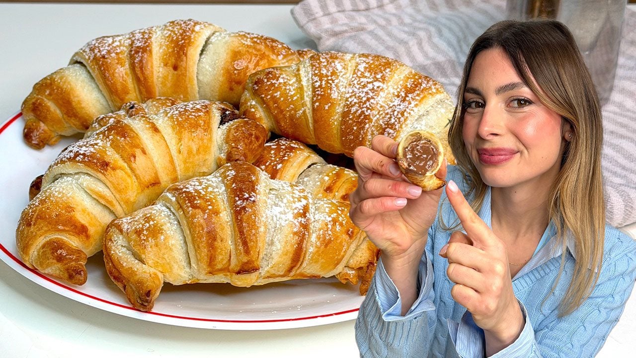 Cornetti di pasta sfoglia dolci: la ricetta dei dolcetti veloci con goloso ripieno