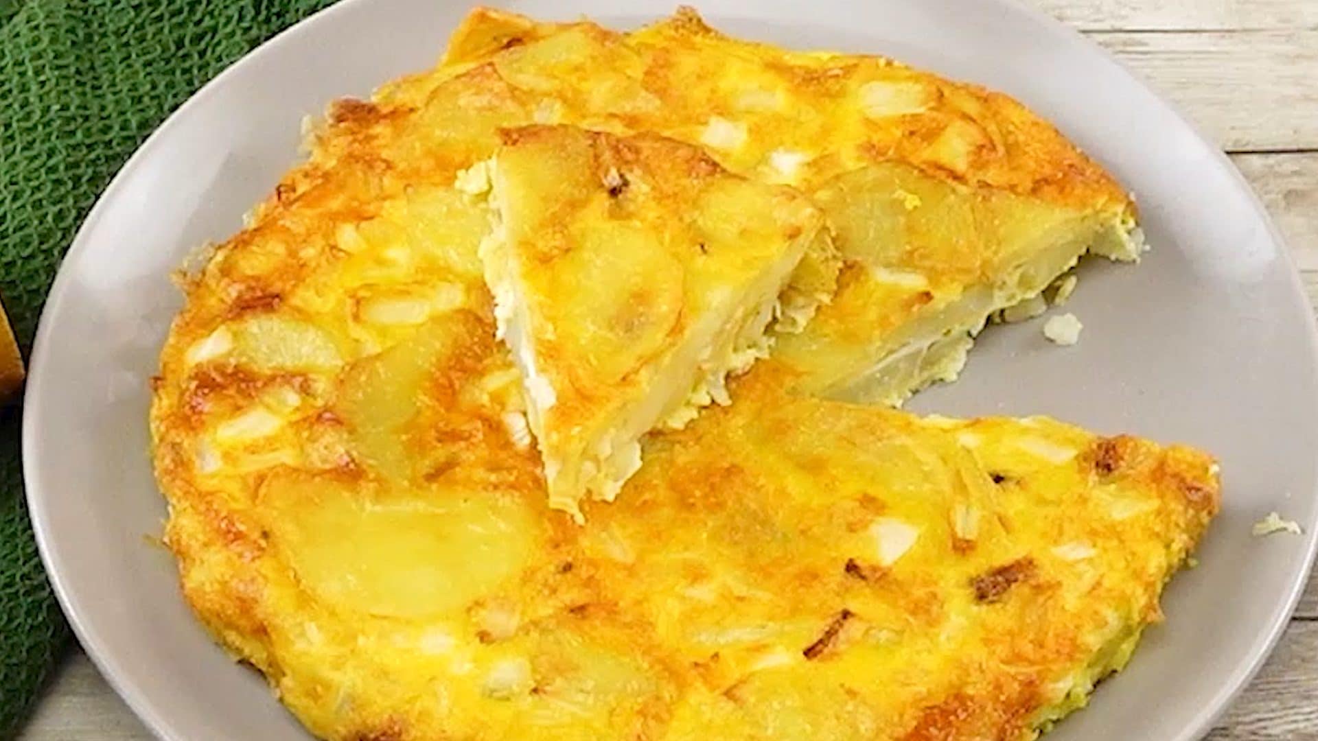 Frittata di patate nella friggitrice ad aria: la ricetta semplice e veloce