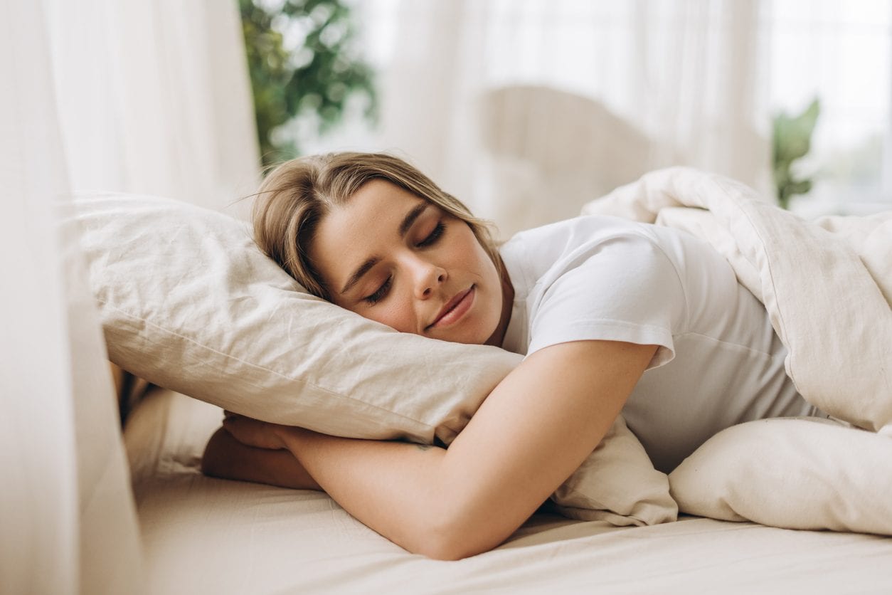 Insonnia: quali alimenti preferire e quali evitare per un sonno di qualità