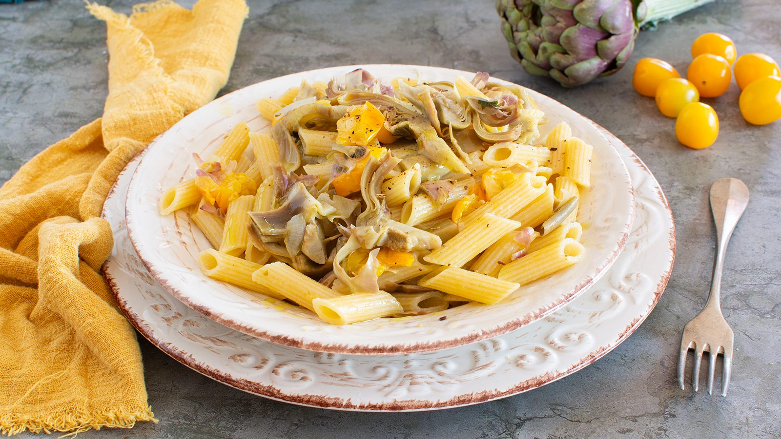 Pasta carciofi e pomodoro