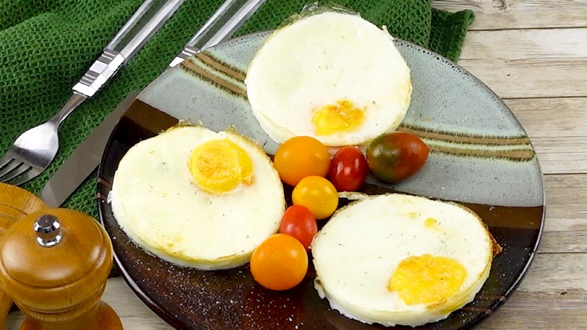 Uova nella friggitrice ad aria: la ricetta semplice e veloce