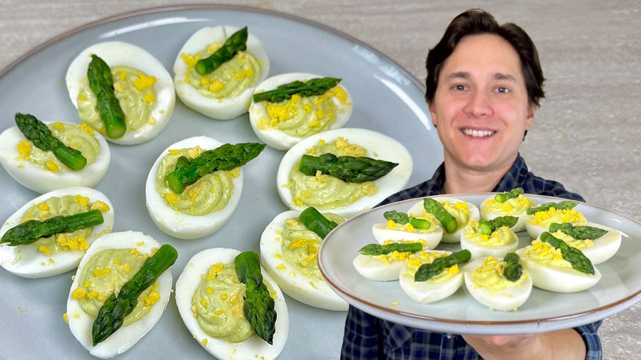 Uova ripiene di crema di asparagi