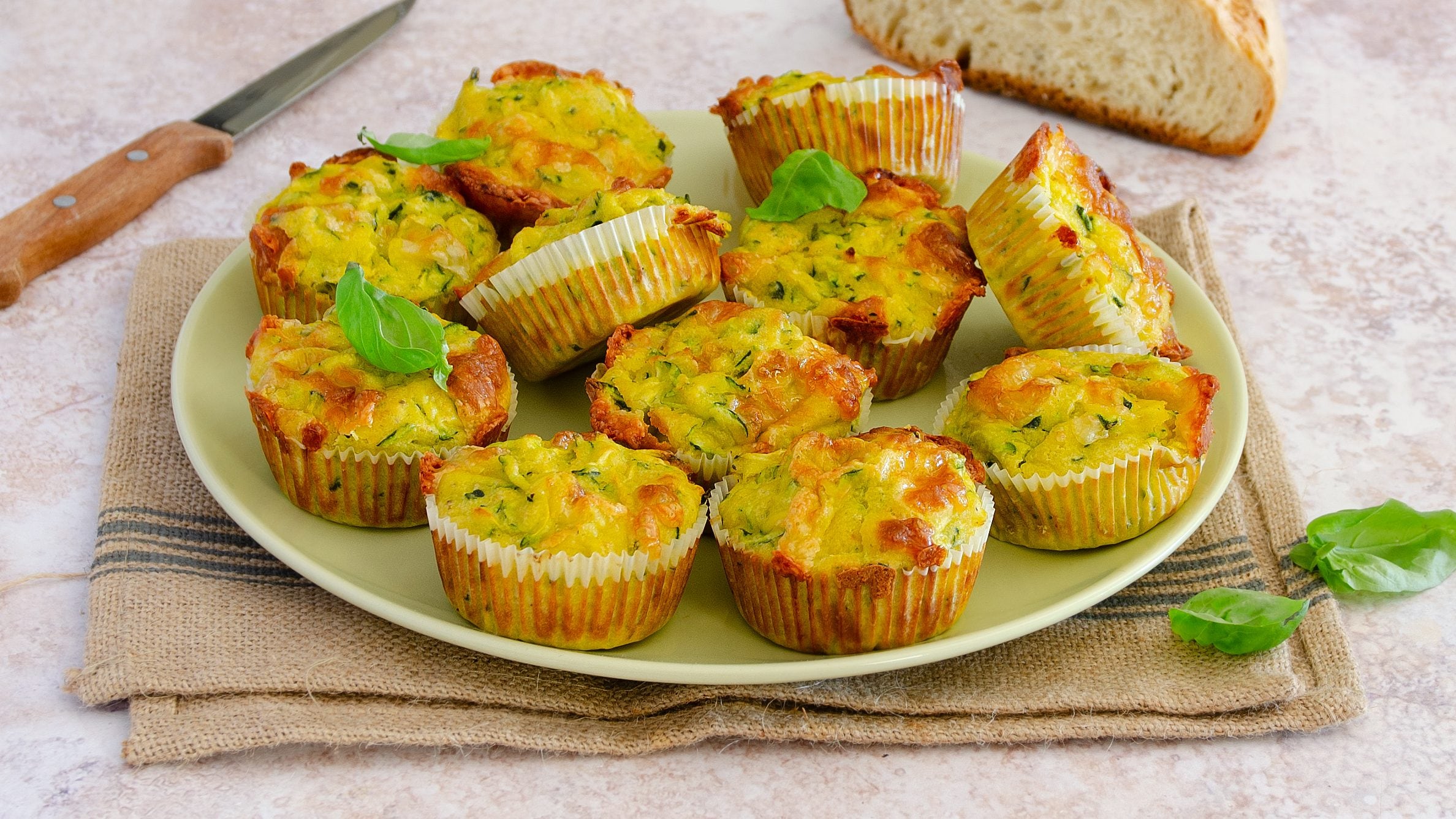 Muffin alle zucchine: la ricetta per aperitivi e buffet