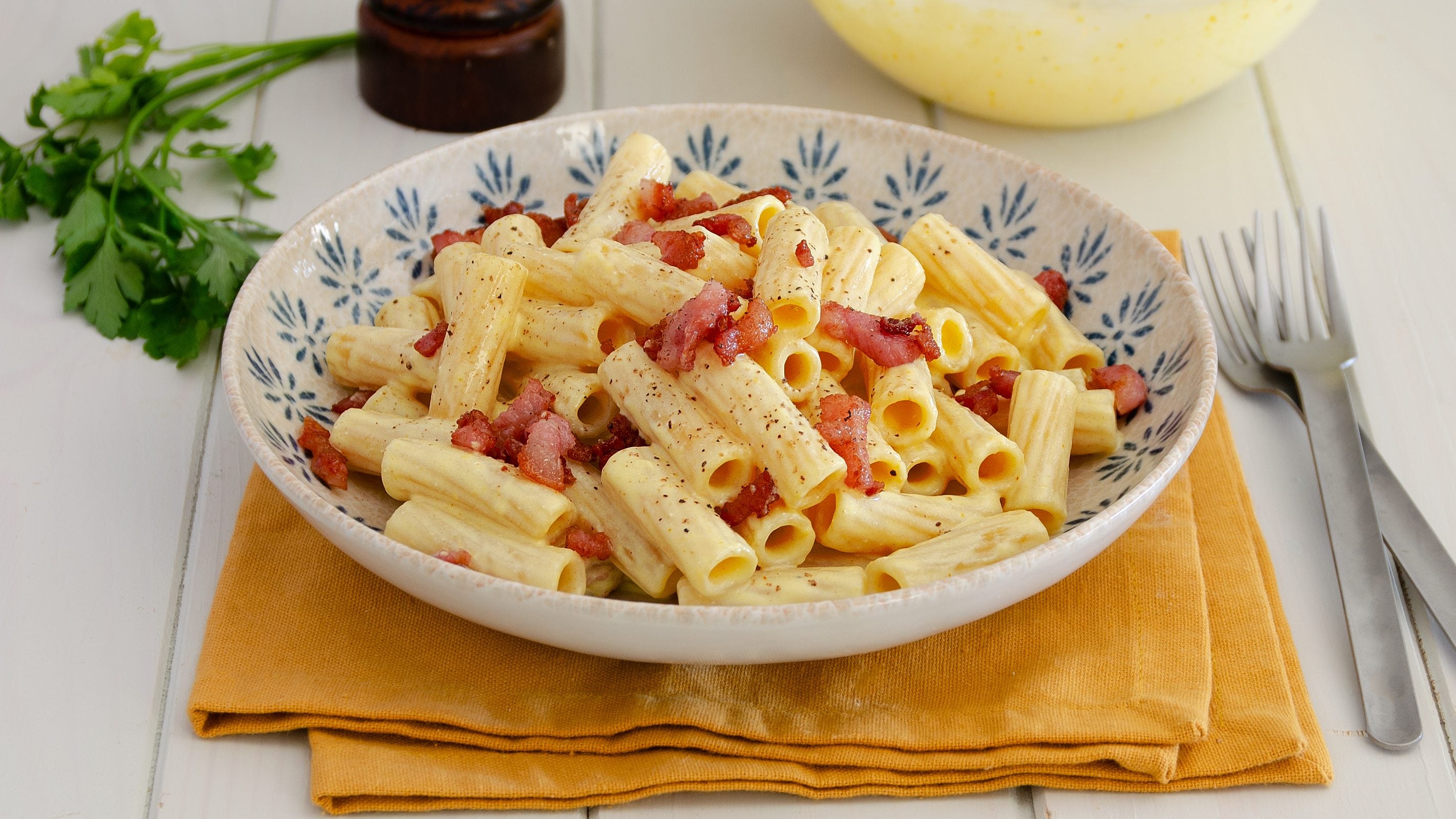 Pasta ricotta zafferano e guanciale