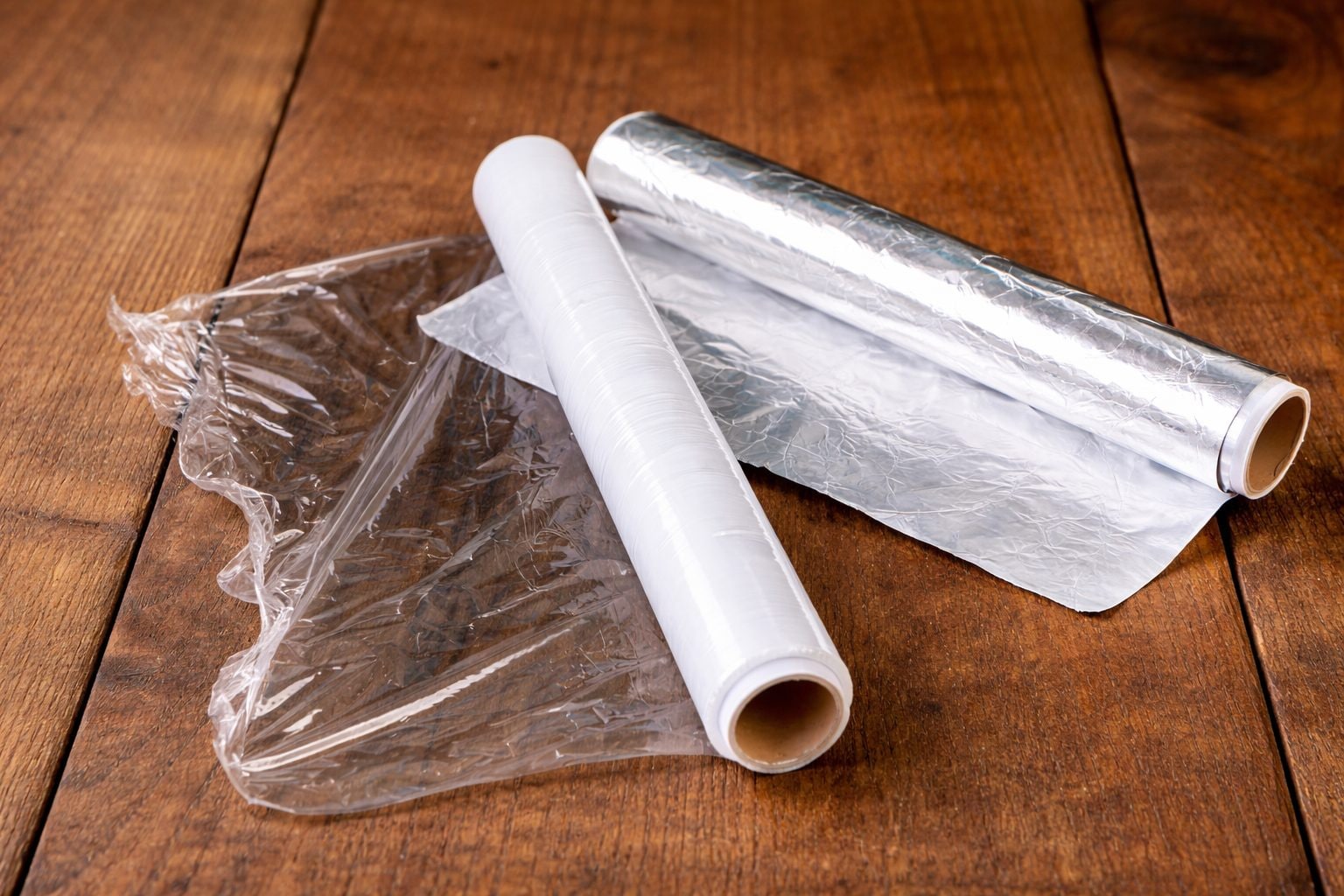 Alluminio vs pellicola: quando è meglio evitare di usare l'uno, l'altro o nessuno dei due