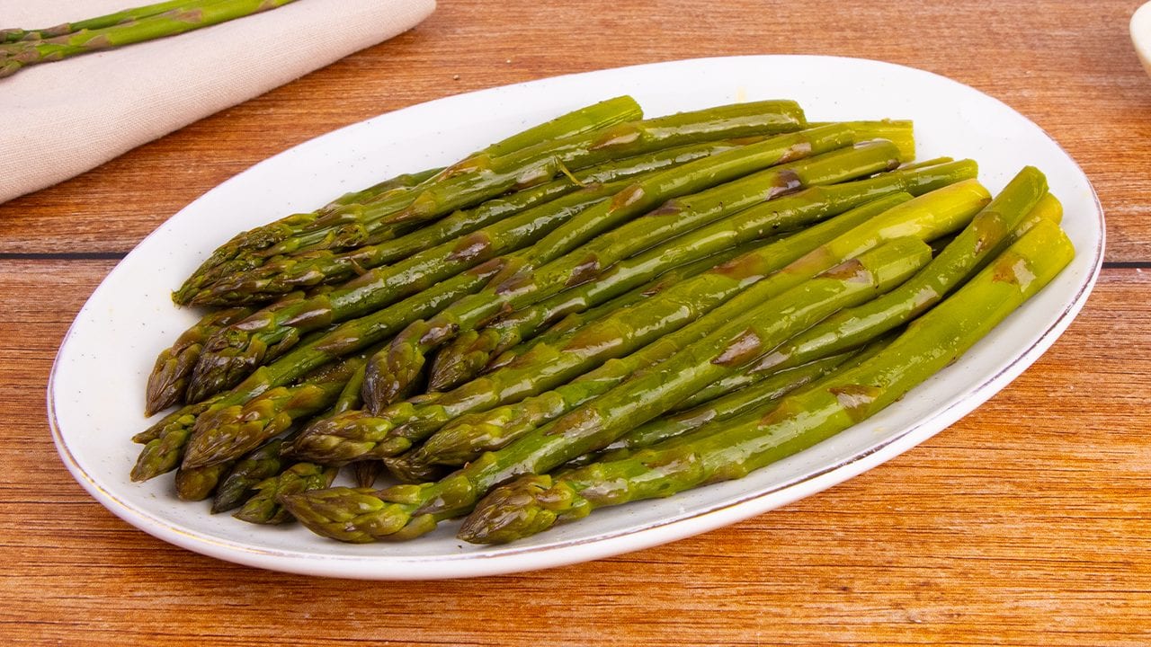 Asparagi al vapore