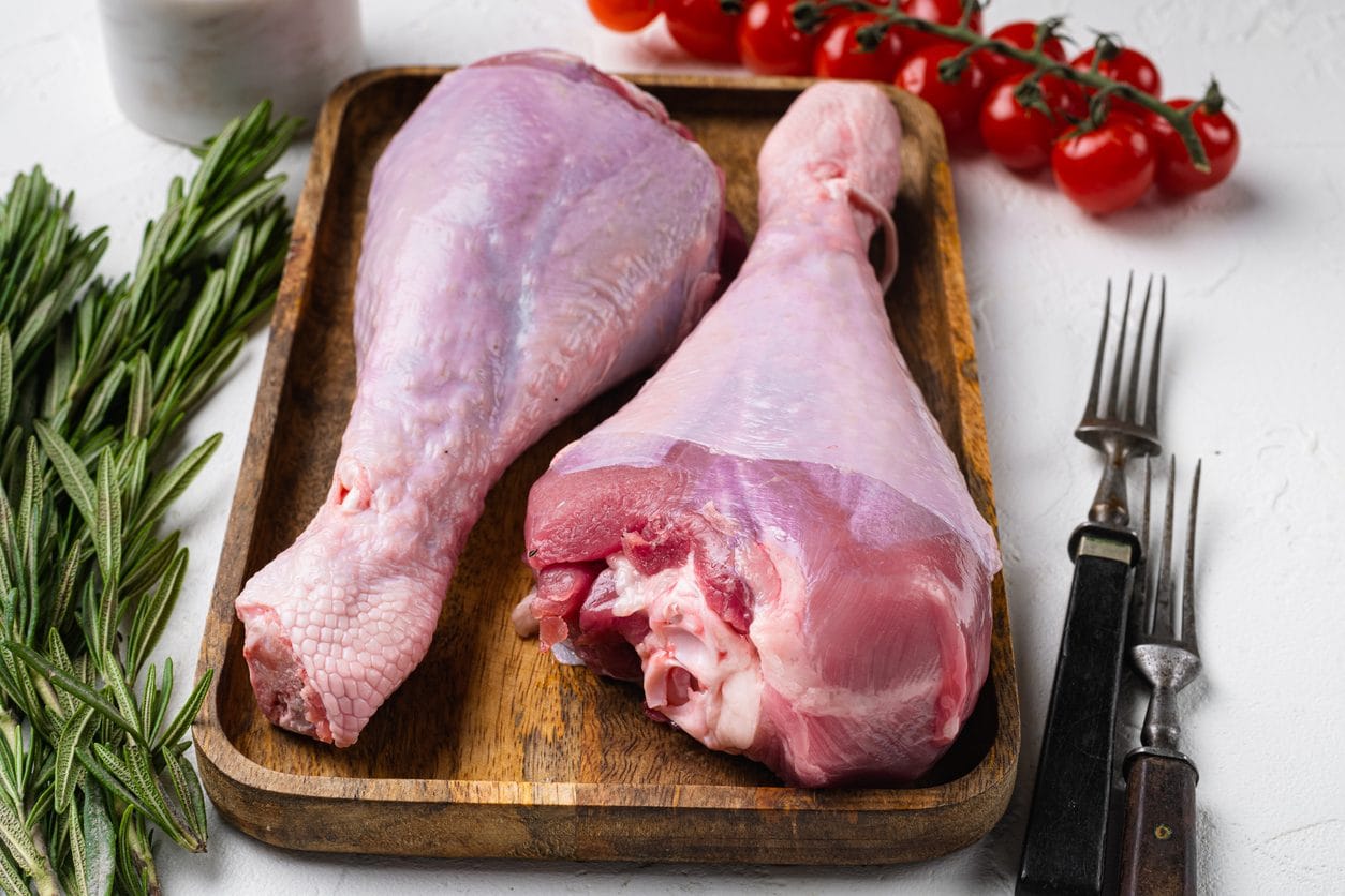 Cosce e sovracosce di tacchino: come sono fatte e come usarle per piatti ricchi e succosi