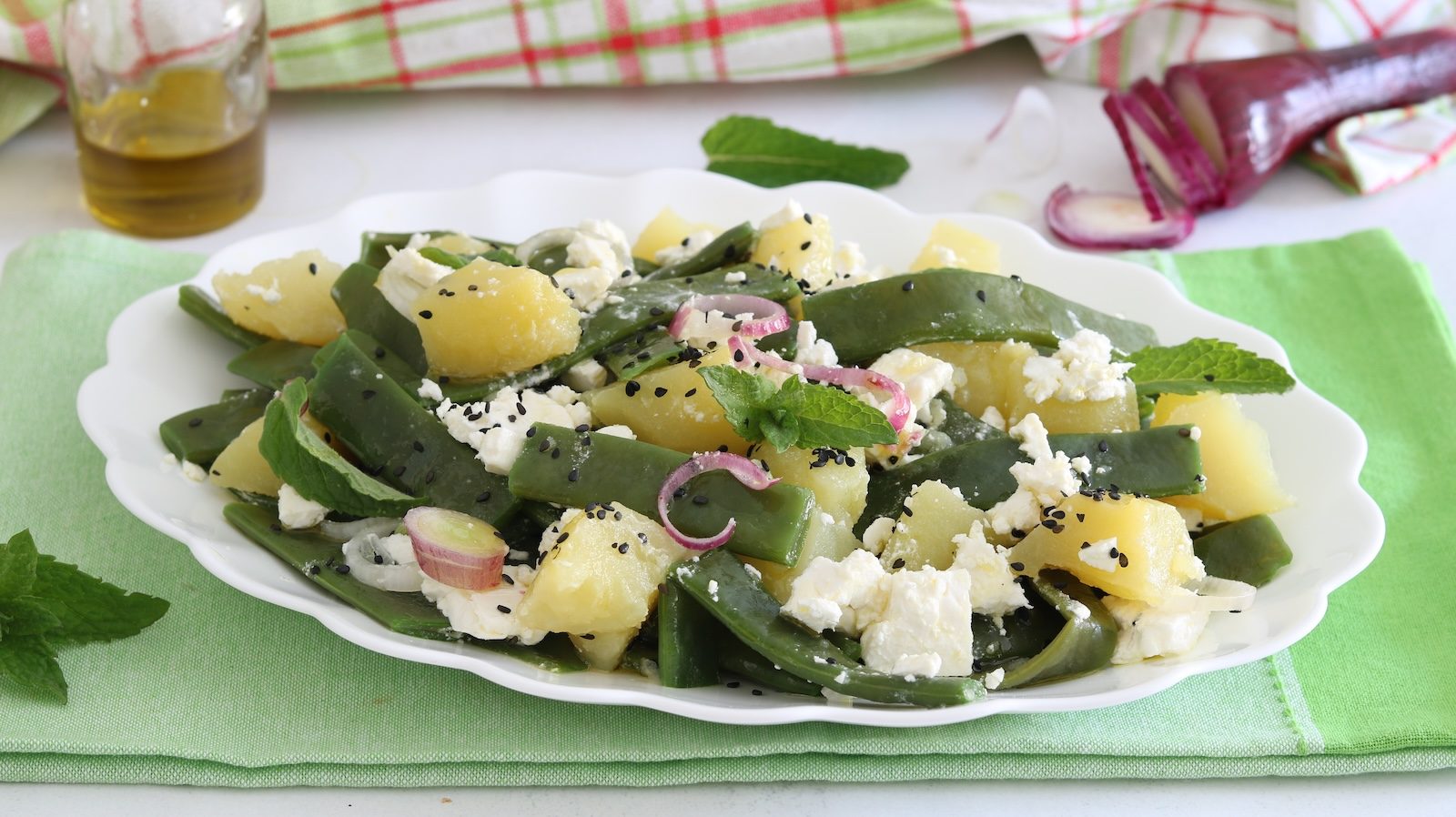 Insalata di taccole e patate