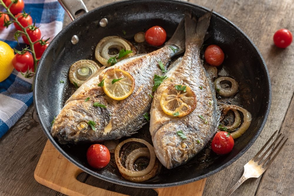 Tutti gli errori da non fare per cucinare il pesce in padella alla perfezione