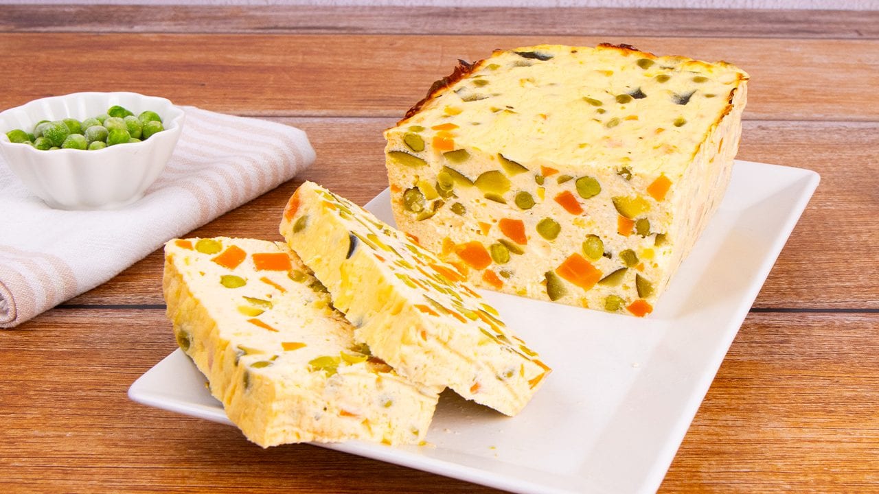 Sformato di ricotta e verdure: la ricetta svuotafrigo facile e veloce