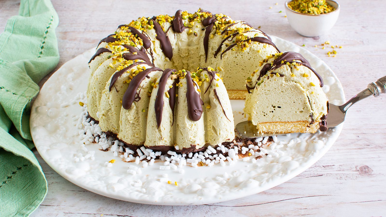 Bavarese al pistacchio: la ricetta del dessert cremoso ed elegante