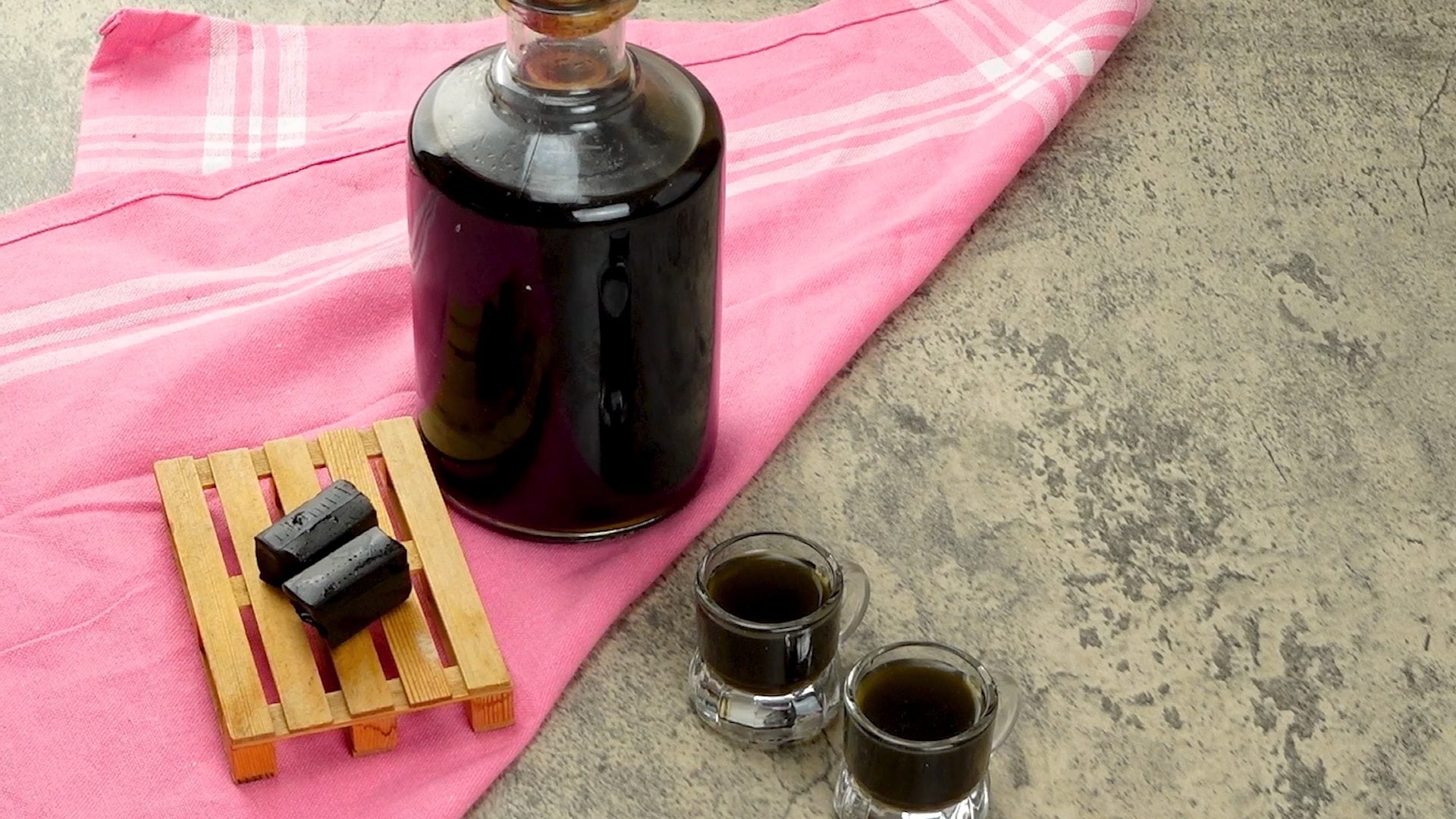 Liquore alla liquirizia: la ricetta del digestivo dal sapore intenso e aromatico