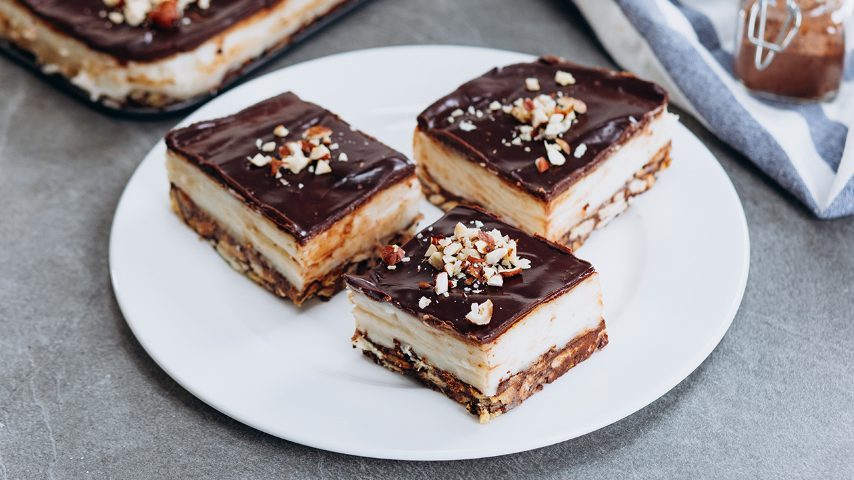 Quadrotti cremosi senza cottura: la ricetta dei dolcetti freddi super golosi