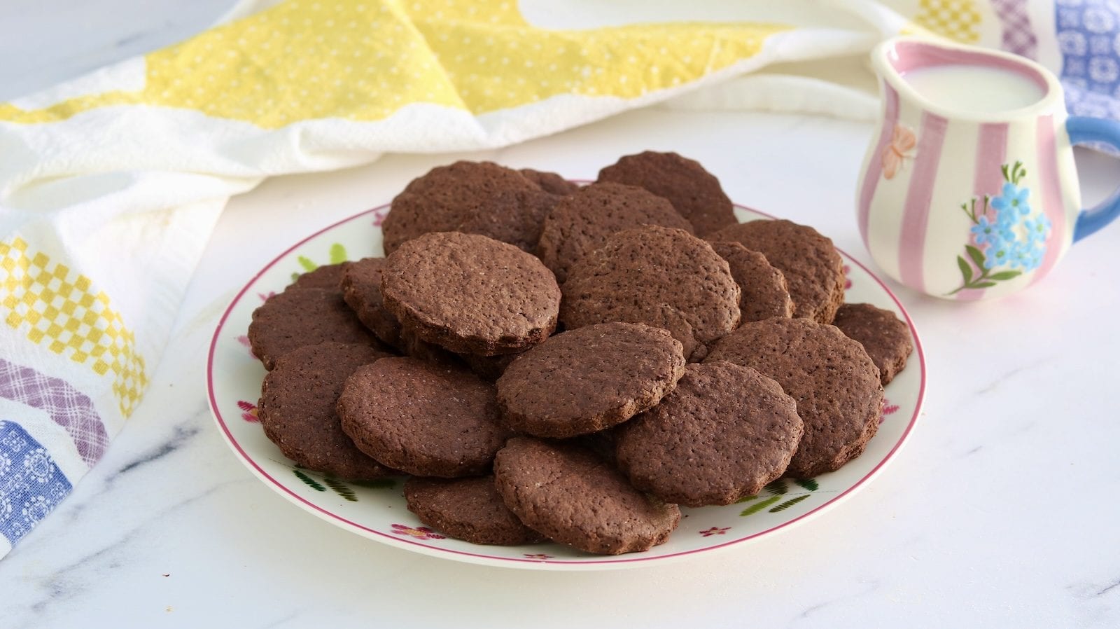 Biscotti al cacao in friggitrice ad aria