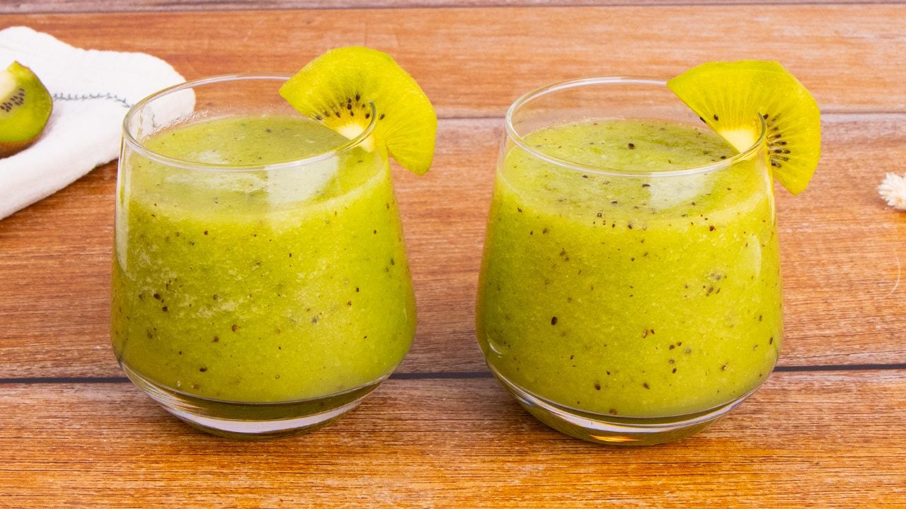 Frullato sgonfia pancia: la ricetta della bevanda detox anti-gonfiore