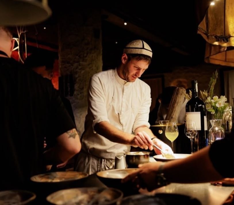 Corea del Sud, formiche nel menù del ristorante stellato: lo chef rischia un anno di carcere