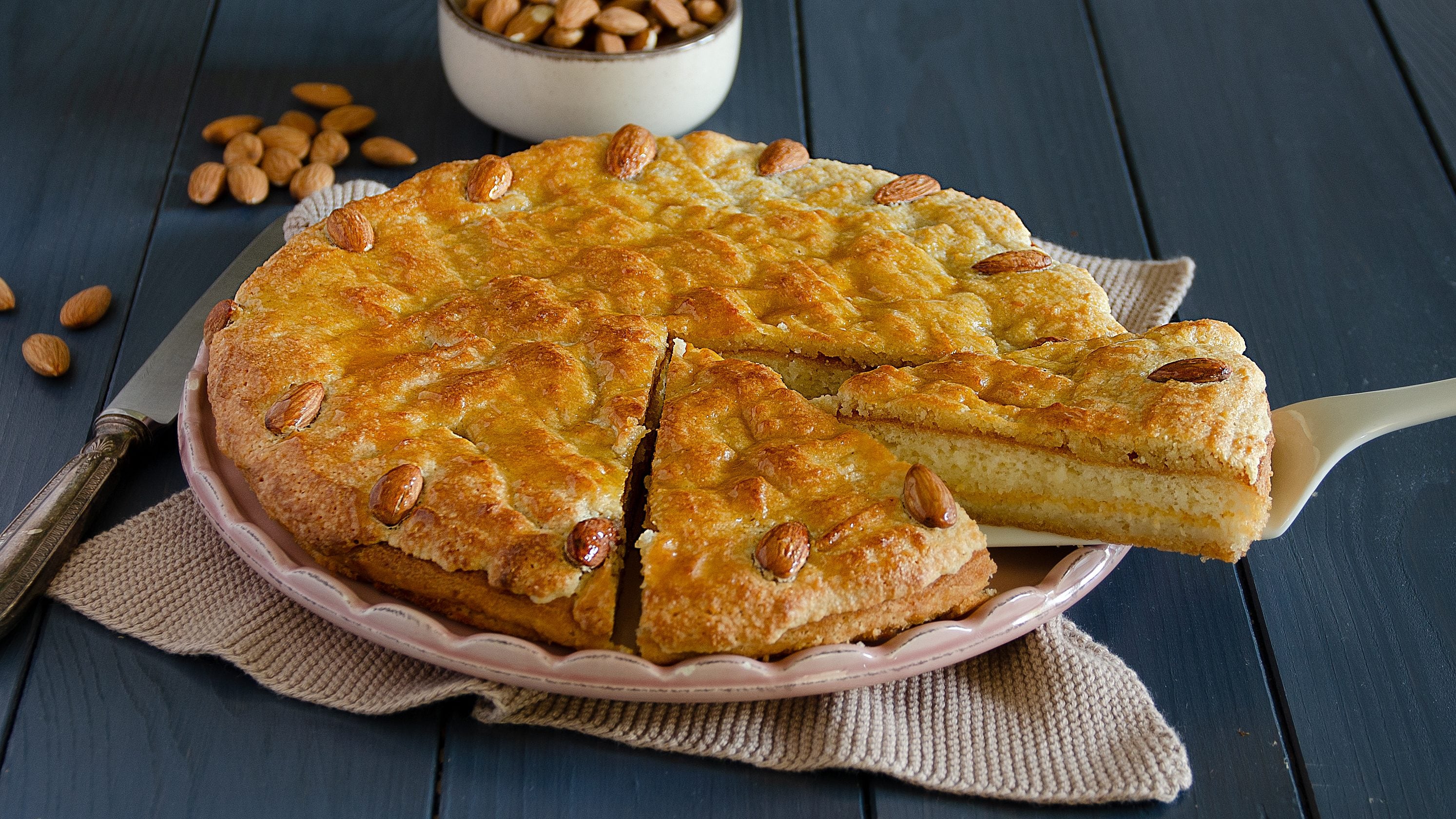 Torta delizia: la ricetta originale del dolce siciliano con pasta di mandorle