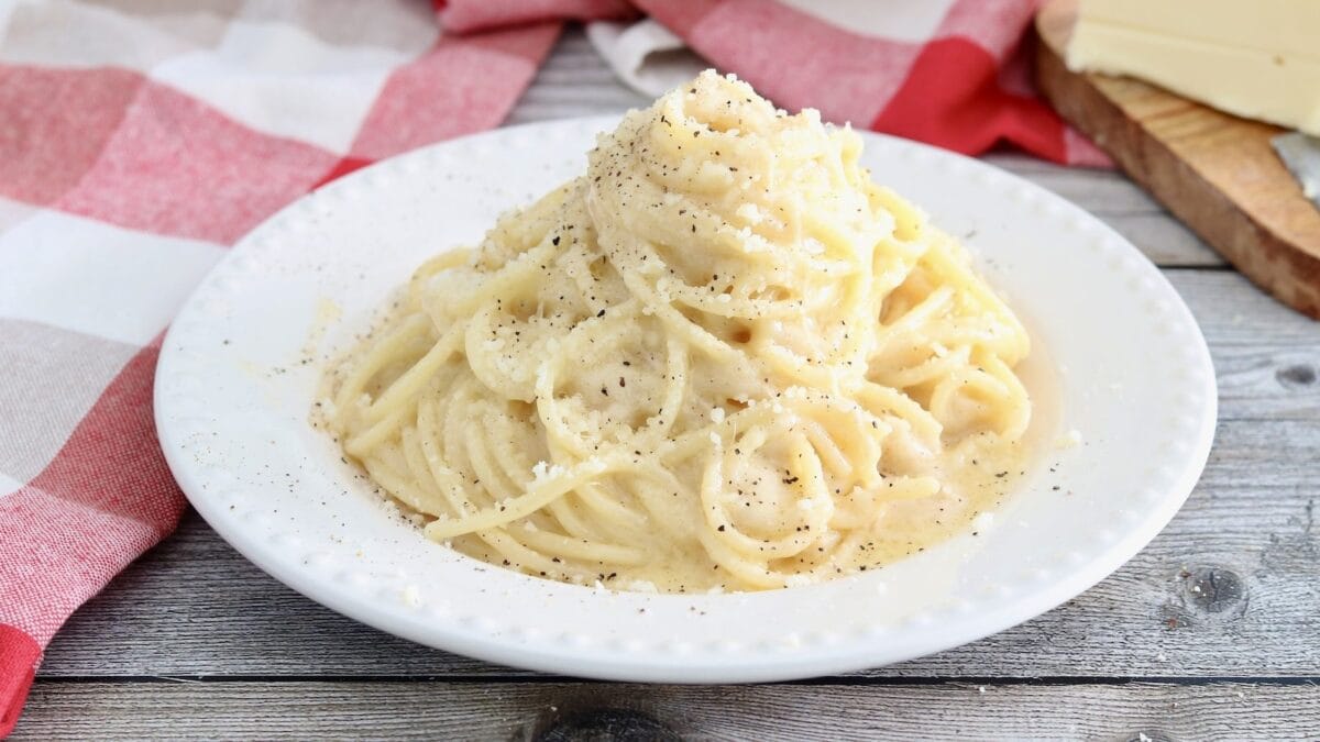 spaghetti-al-burro-di-alesssandro-borghese