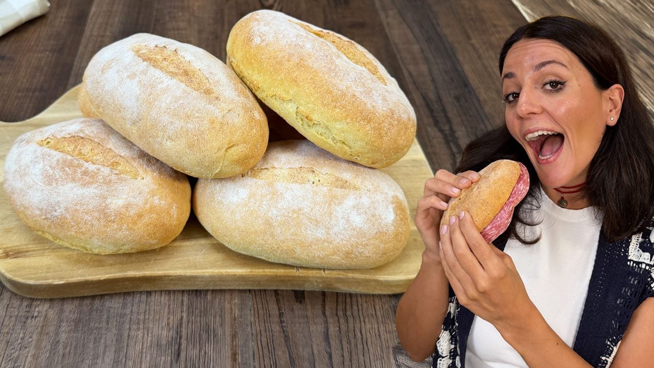Panini di semola: la ricetta veloce per farli morbidissimi e croccanti fuori