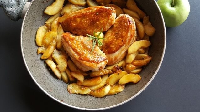 chicken with apples