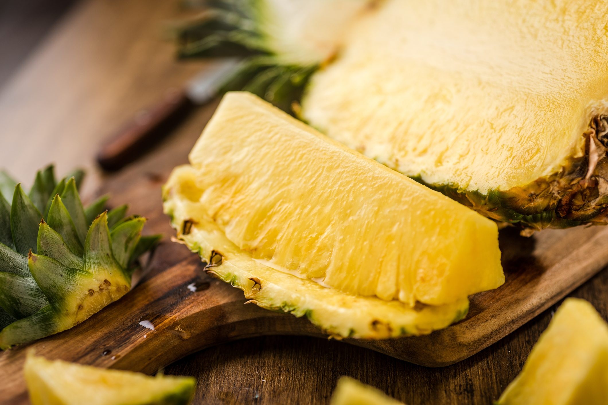 7 Surprising Pineapple Juice Benefits