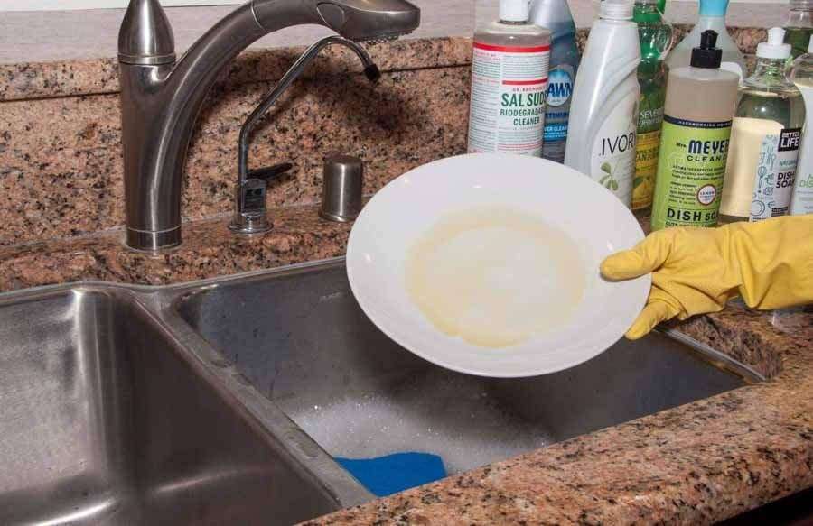 5 Reasons Why You Shouldn't Rinse Dishes Before Loading in the Dishwasher