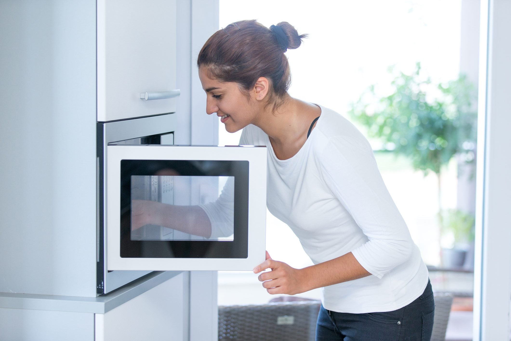 How to Clean a Microwave (3 Ways)