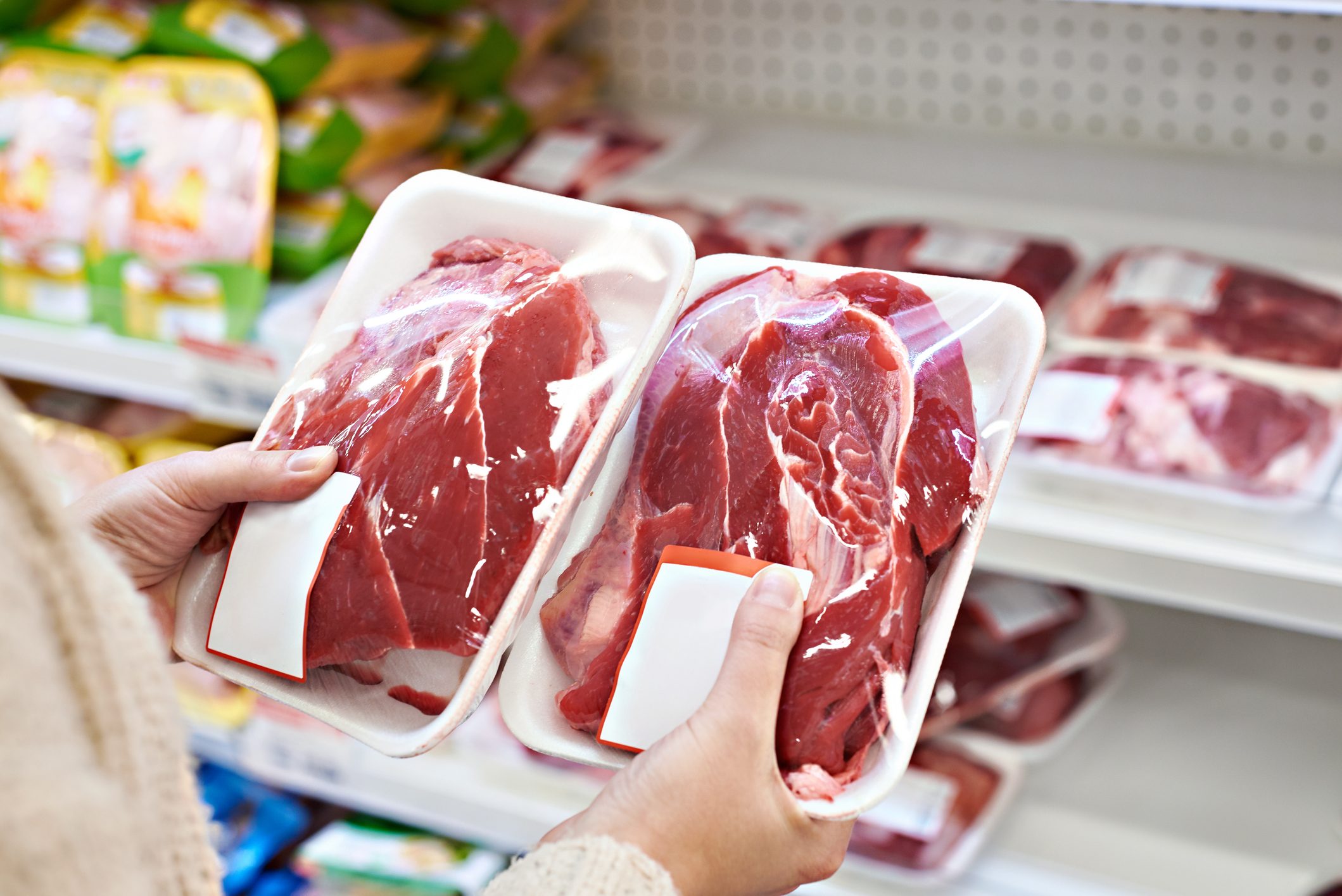 This Is How to Choose the Freshest Meat During Your Next Grocery Store Run