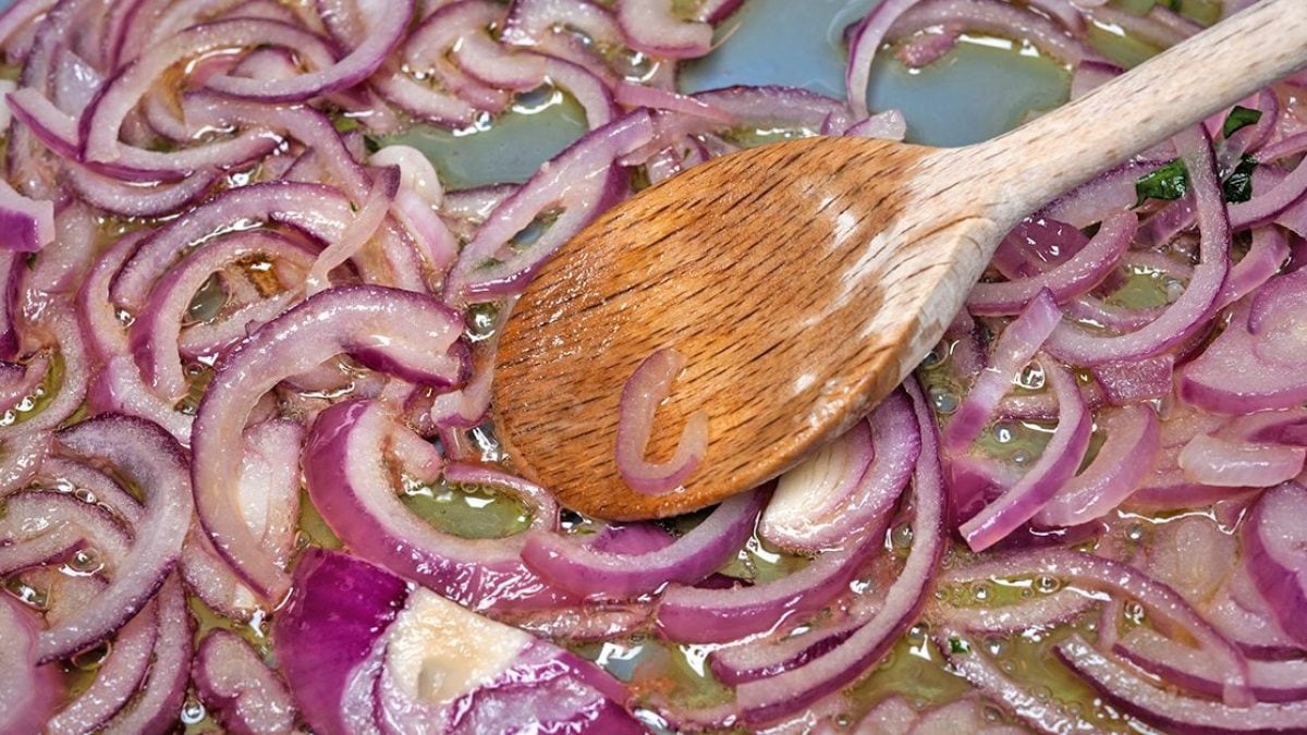 How to Caramelize Onions everything you need to know