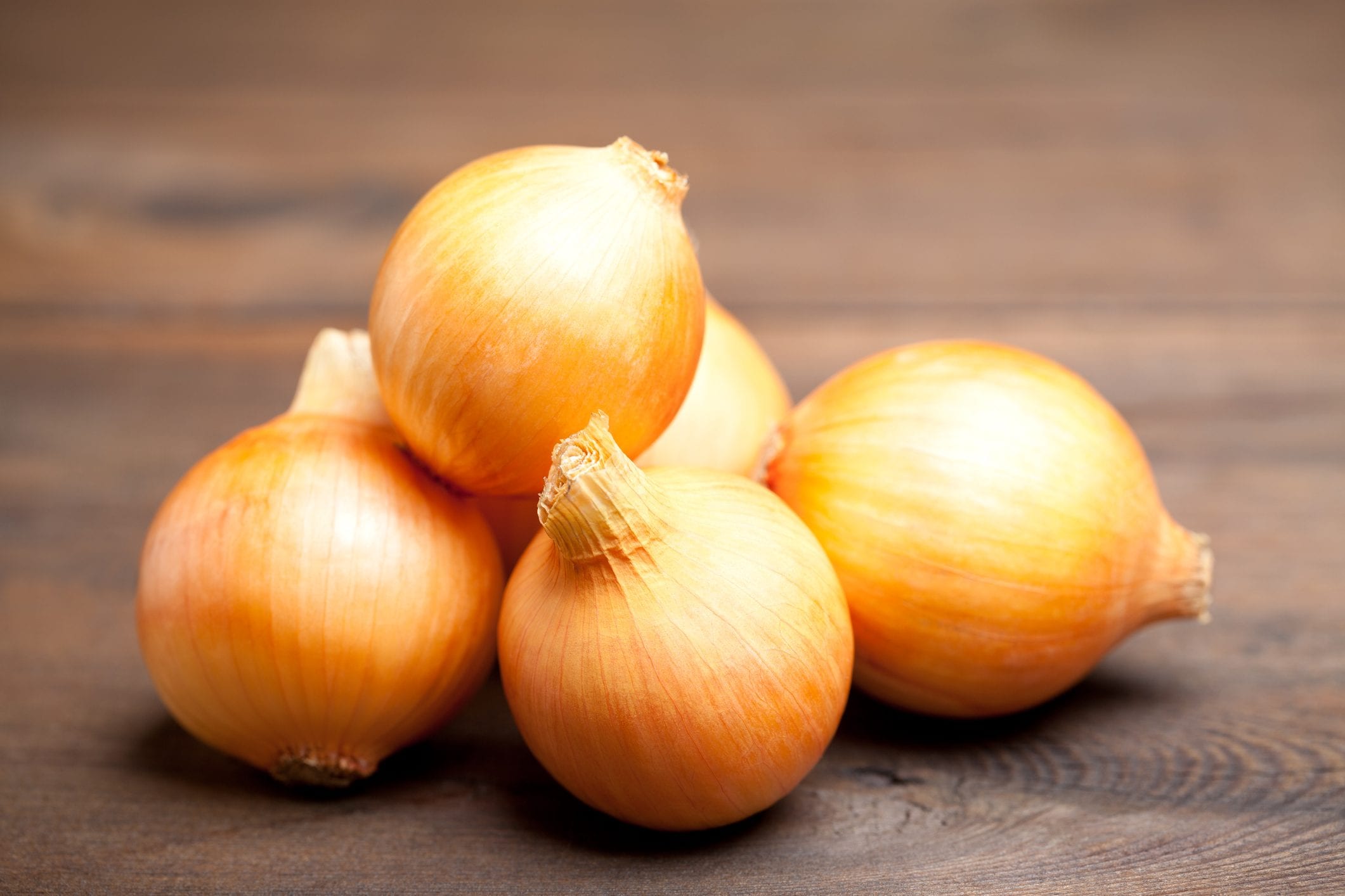 How to store garlic and onion to make them last a long time