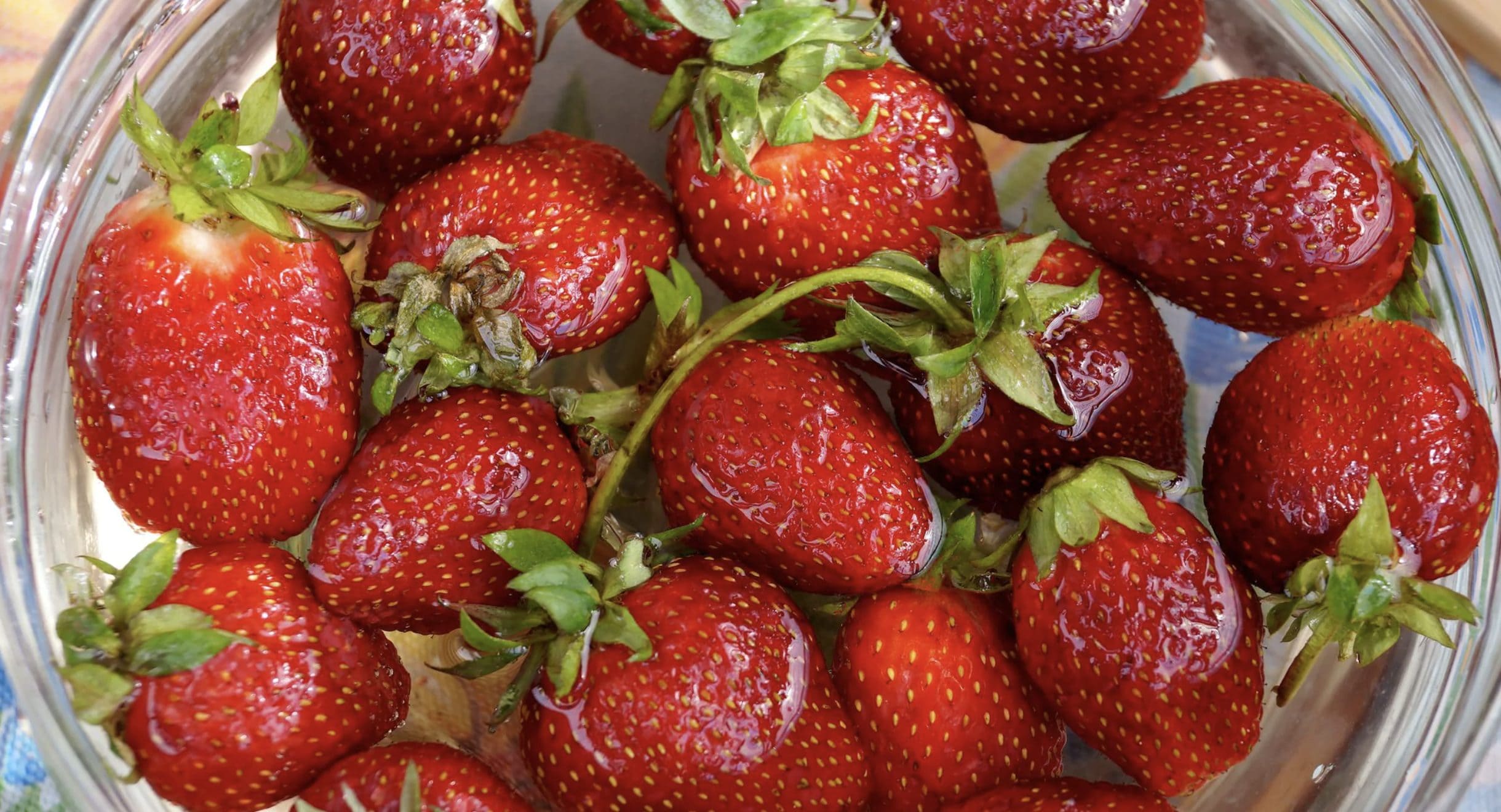 A TellItAll Guide To Methods That'll Keep Your Strawberries Fresh For
