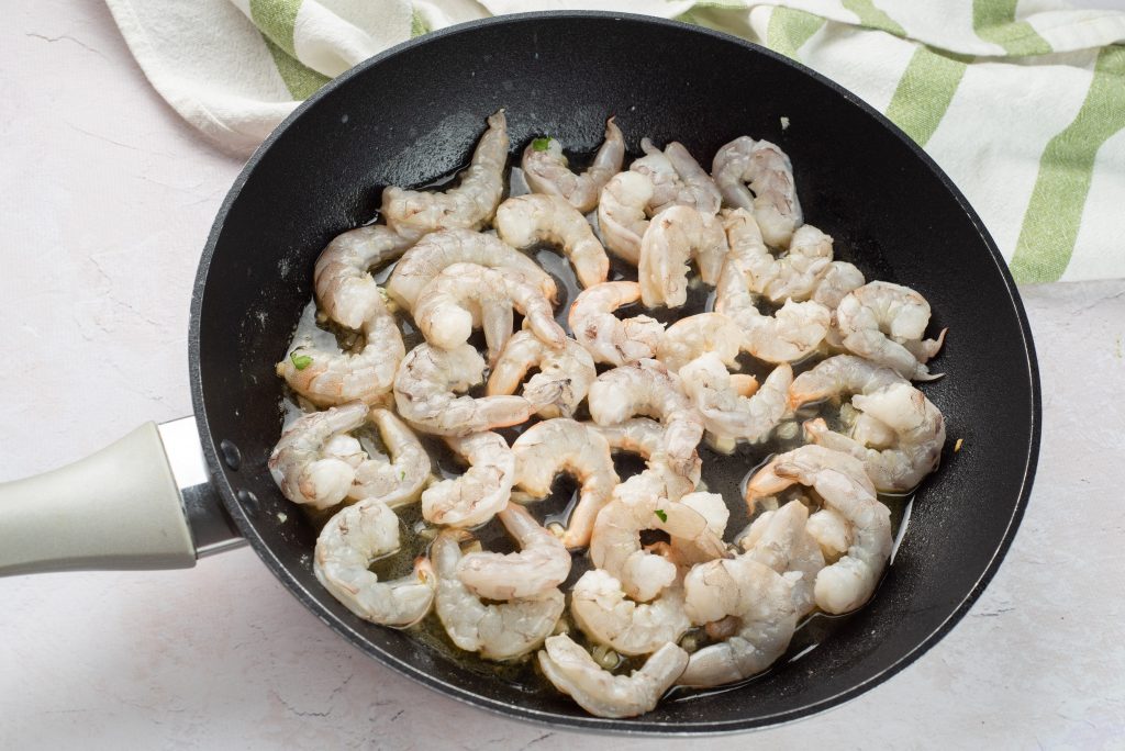 Garnelen-Scampi: das mühelose Rezept für eine elegante Pasta mit ... Garnelen-Scampi: das mühelose Rezept für eine elegante Pasta mit ...