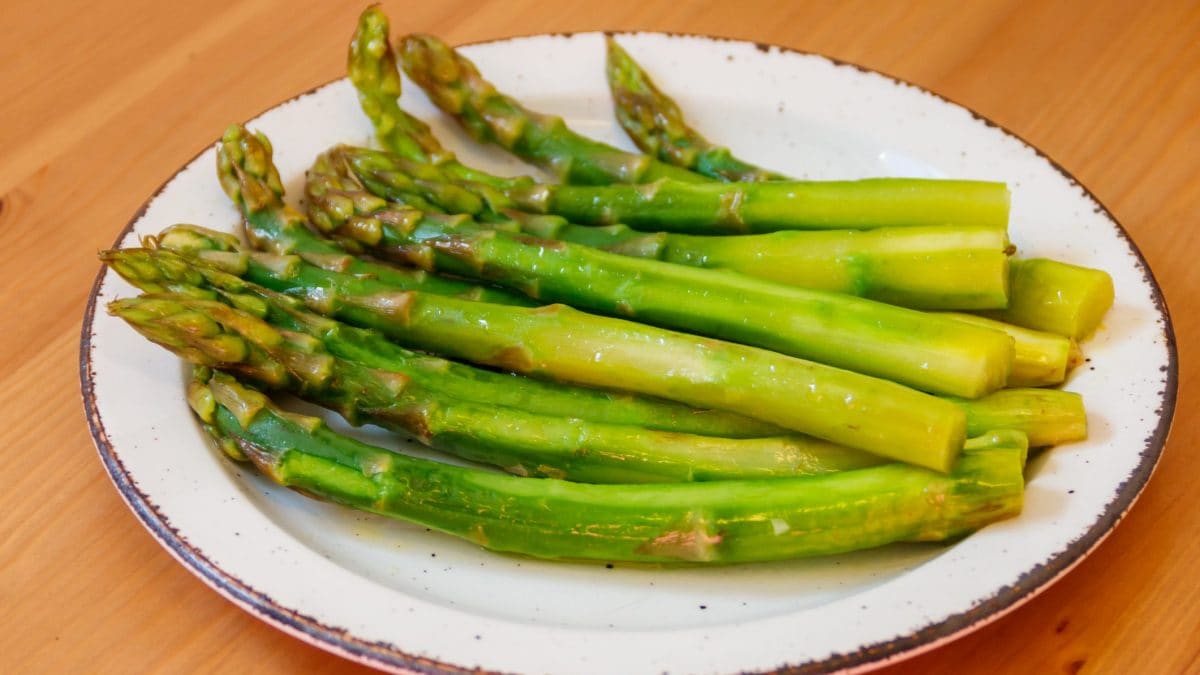 Here's The True Reason Consuming Asparagus Causes An Unusual Urine Odor